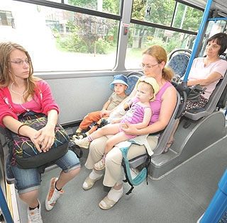 Az utasok csaknem negyede ingyen buszozik Pécsett - Sokan próbálnak bliccelni Az utasok csaknem negyede ingyen buszozik Pécsett - Sokan próbálnak bliccelni