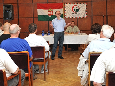 Bogár László előadása az Iparosházban