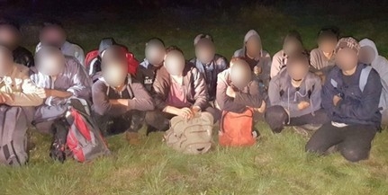 Idegenek az éjszakában: 17 migránst fogtak el Sátorhely közelében a határvédők Idegenek az éjszakában: 17 migránst fogtak el Sátorhely közelében a határvédők