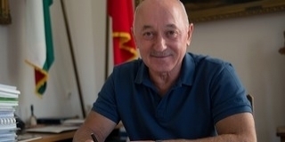 Szekó József, Mohács polgármestere kapta a legrangosabb elismerést a kamarától, a Zsolnay Díjat Szekó József, Mohács polgármestere kapta a legrangosabb elismerést a kamarától, a Zsolnay Díjat