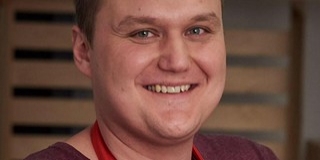 Nagymamájától leste el a fortélyokat, most pedig már az egész ország előtt főz Eisler Zsolt