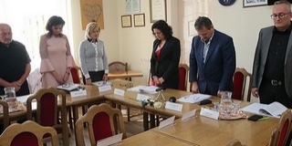 Gyász és könnyek a mohácsi testületi ülésen: Szekó József helye már üresen maradt