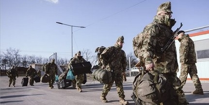Megkétszerezik az ország határainak védelmében részt vevő katonák számát