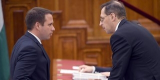 Elfogadták a veszélyhelyzet megszüntetéséről szóló törvényt, átmeneti szabályok jönnek Elfogadták a veszélyhelyzet megszüntetéséről szóló törvényt, átmeneti szabályok jönnek