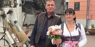 Ilyen egy igazi, kreatív és őszinte esküvő: nagyot néztek ma a mohácsi utcákon Ilyen egy igazi, kreatív és őszinte esküvő: nagyot néztek ma a mohácsi utcákon