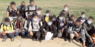 Átadták a horvátoknak a Bólynál elfogott migránsokat Átadták a horvátoknak a Bólynál elfogott migránsokat