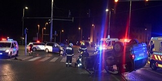 Hatan sérültek meg egy hajnali karambolban Pécsett Hatan sérültek meg egy hajnali karambolban Pécsett
