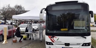 Szűrőbuszok is közreműködnek a gyanús esetek tesztelésében Szűrőbuszok is közreműködnek a gyanús esetek tesztelésében