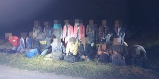 Migránsokat fogtak el a rendőrök a Mohácsi-szigeten éjjel Migránsokat fogtak el a rendőrök a Mohácsi-szigeten éjjel