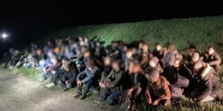 Dávodnál is feltartóztattak egy csapat migránst az éjjel Dávodnál is feltartóztattak egy csapat migránst az éjjel