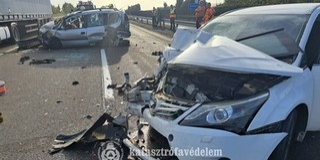 Hárman sérültek meg a csütörtöki balesetben az M6-oson Hárman sérültek meg a csütörtöki balesetben az M6-oson