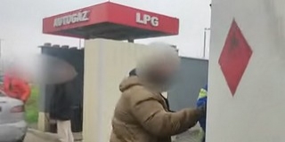 Nagy gáz lett a gázból: Mohácson csaptak le a kommandósok egy fuvarosra - Videó! Nagy gáz lett a gázból: Mohácson csaptak le a kommandósok egy fuvarosra - Videó!