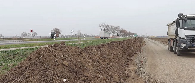 Forgalomterelésekkel folytatódik a mohácsi Duna-híd és a kapcsolódó úthálózat építése Forgalomterelésekkel folytatódik a mohácsi Duna-híd és a kapcsolódó úthálózat építése