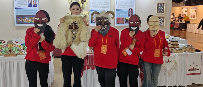 Kínába is elvitte a busójárás hírét Rosta Endre, a mohácsi népszokás utazó nagykövete