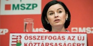 A szocik szerint tanárok százezrei várnak a fizetésükre