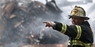 Kigyulladt egy elhagyatott lakókocsi Pécsen