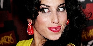 Perrel fenyegetik Amy Winehouse-t Perrel fenyegetik Amy Winehouse-t