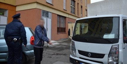 Kézitáskát akart lopni a suhanc, hamar elkapták Kézitáskát akart lopni a suhanc, hamar elkapták