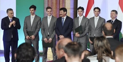 Kitüntették a téli olimpián szereplő sportolókat Kitüntették a téli olimpián szereplő sportolókat
