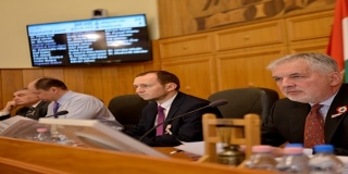 Berkecz-balhé, kitüntetések, költségvetés: zajlik az élet a pécsi közgyűlésben Berkecz-balhé, kitüntetések, költségvetés: zajlik az élet a pécsi közgyűlésben