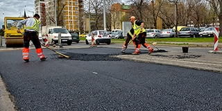 Megviselte az utakat a tél és a hideg tavaszkezdet, indul a nagy kátyúmentesítés Megviselte az utakat a tél és a hideg tavaszkezdet, indul a nagy kátyúmentesítés