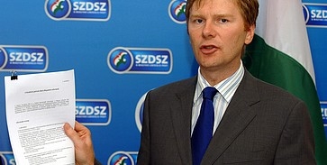 Szakértői kormányt akar az SZDSZ