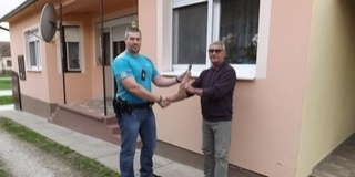 Pénzt, fejszét és szeszesitalt lopott két fiatal Pénzt, fejszét és szeszesitalt lopott két fiatal