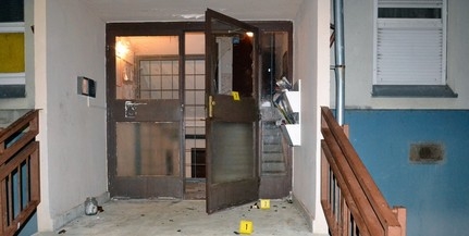 Hat férfi verekedett össze egy pécsi lépcsőházban