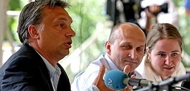 Orbán feloszlatná a parlamentet