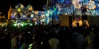 Újra tündököl a Zsolnay Fényfesztivál, elképesztő ragyogással várják a látogatókat