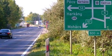 Szökőkút a körforgalomban Szökőkút a körforgalomban
