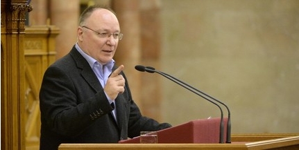 Ittasan vezetett Burány, kiadta a Tisztelt Ház Ittasan vezetett Burány, kiadta a Tisztelt Ház