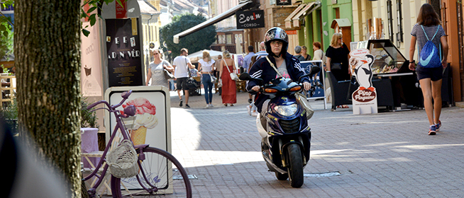 Ez most komoly?! A hatóságok szerint nem gyakori, hogy motorosok cikáznak a védett övezetekben Ez most komoly?! A hatóságok szerint nem gyakori, hogy motorosok cikáznak a védett övezetekben