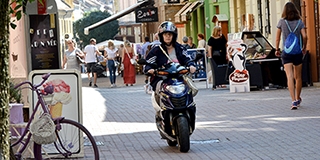 Ez most komoly?! A hatóságok szerint nem gyakori, hogy motorosok cikáznak a védett övezetekben Ez most komoly?! A hatóságok szerint nem gyakori, hogy motorosok cikáznak a védett övezetekben