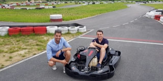 Együtt gokartozhatunk Michelisz Norberttel, a bevételt jótékony célra fordítják Együtt gokartozhatunk Michelisz Norberttel, a bevételt jótékony célra fordítják