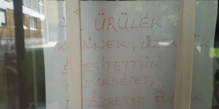Abszurd a köbön: Kertváros után a Légszeszgyár utcában is feltűnt a pécsi fosórém Abszurd a köbön: Kertváros után a Légszeszgyár utcában is feltűnt a pécsi fosórém