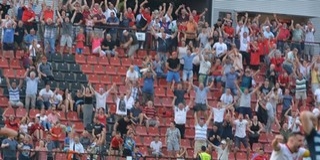 Megszánták PMFC-t, játszhat a Stadion utcában, de az első meccs így is zárt kapus lesz