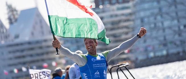 Nem csak úri passzió, lassan tömegsport a vitorlázás, véli a szövetség pécsi elnöke, dr. Kollár Lajos Nem csak úri passzió, lassan tömegsport a vitorlázás, véli a szövetség pécsi elnöke, dr. Kollár Lajos