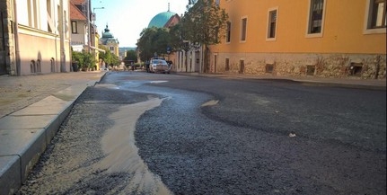 Csőtörés miatt lezárták a Hunyadi utca alsó szakaszát Csőtörés miatt lezárták a Hunyadi utca alsó szakaszát
