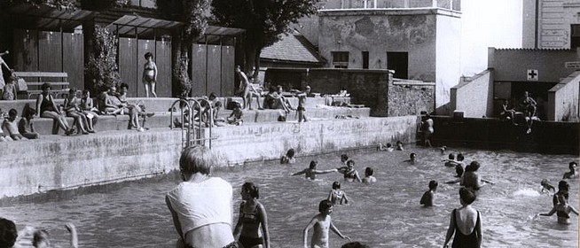 Amikor még a pécsi belvárosban is megúszhattuk a hőséget: a Nagy Lajosban is csobbanhattunk