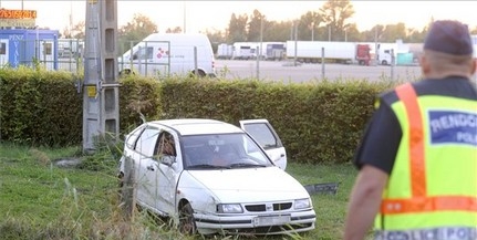 Buszmegállóban álló nőt gázolt halálra egy autós Buszmegállóban álló nőt gázolt halálra egy autós