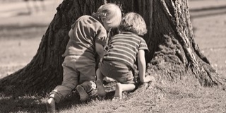 Pécsi parkban molesztált kisfiúkat egy elmeroggyant, hat évig homokozhat a sitten Pécsi parkban molesztált kisfiúkat egy elmeroggyant, hat évig homokozhat a sitten