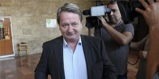 Tagadta bűnösségét KGBéla, a kémkedéssel vádolt EP-képviselő Tagadta bűnösségét KGBéla, a kémkedéssel vádolt EP-képviselő