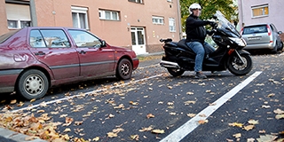 Szabályozott parkolás, több hely: újabb várakozóhelyeket jelölnek ki szerte a városban