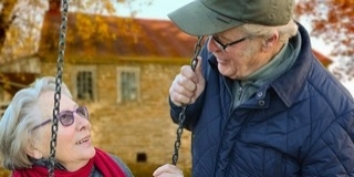 Már úton van a nyugdíjprémium, hétfőn a számlákon lesz Már úton van a nyugdíjprémium, hétfőn a számlákon lesz