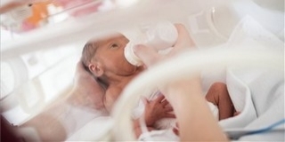 Három év alatt harmadával csökkent a csecsemőhalandóság Három év alatt harmadával csökkent a csecsemőhalandóság