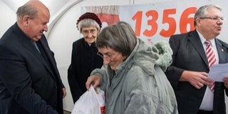 December 2-án indul Pécsen az Egymillió csillag a szegényekért szolidaritási akció December 2-án indul Pécsen az Egymillió csillag a szegényekért szolidaritási akció