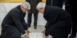 Letették a pécsi orvoskar új oktatási és kutatási épületének alapkövét Letették a pécsi orvoskar új oktatási és kutatási épületének alapkövét