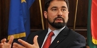 A Fidesz szerint a Soros-hálózat szervezi a tüntetéseket A Fidesz szerint a Soros-hálózat szervezi a tüntetéseket