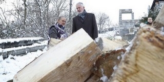 Százhetven pécsi család kapott idén a várostól térítésmentesen tűzifát Százhetven pécsi család kapott idén a várostól térítésmentesen tűzifát
